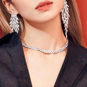 apm monaco diamind olive leaf choker new